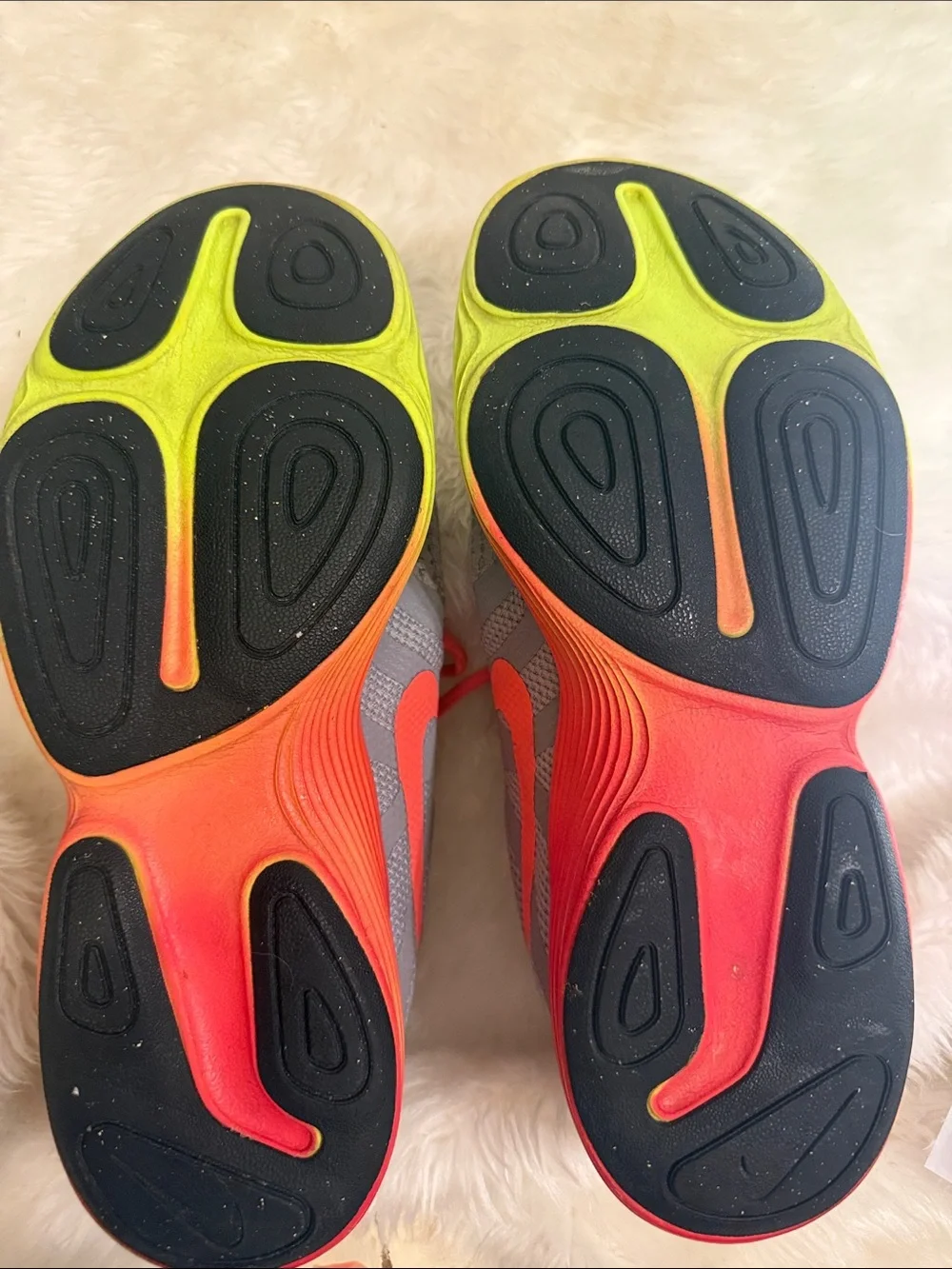 Nike Revolution 4 Running Shoes Gray Neon Coral Lime Girls 6Y Womens 7.5 - Picture 5 of 7